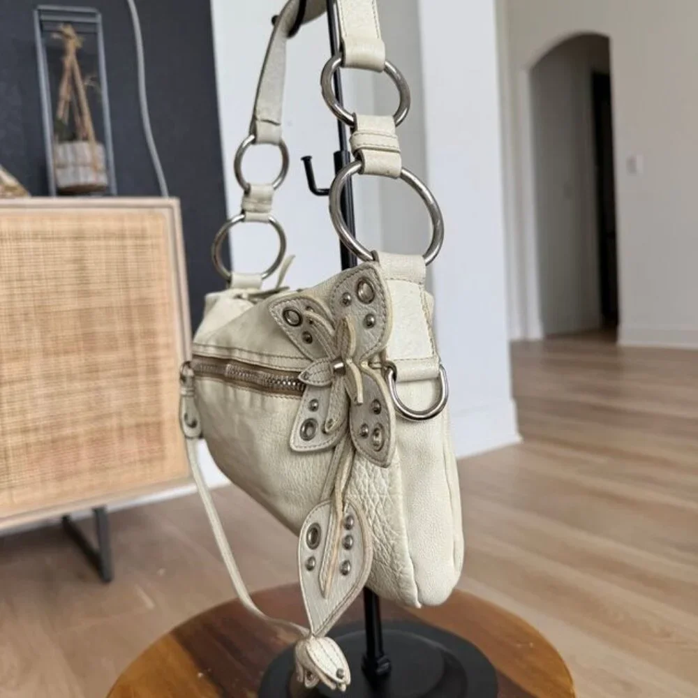 Miu Miu White Leather Handbag with Flower Motif - Picture 6 of 12